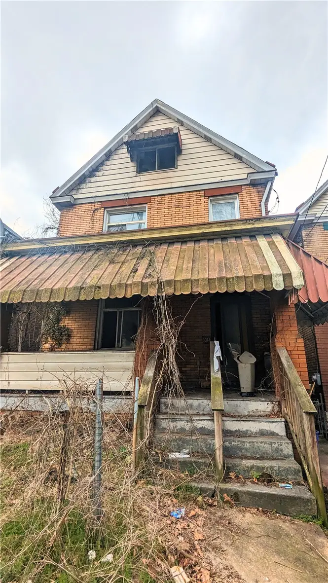1014 4th St, Braddock, PA 15104 - #2