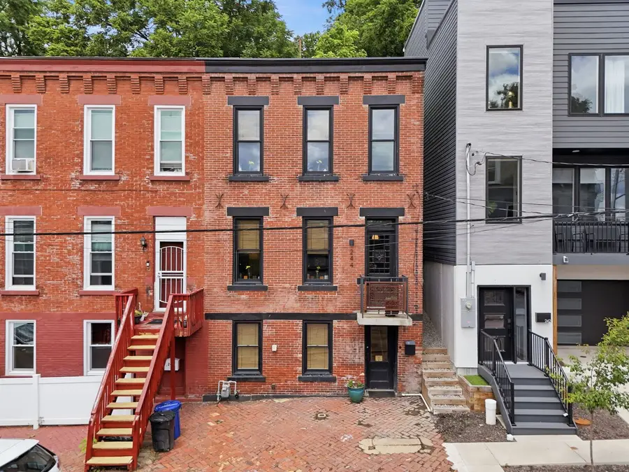 244 E Jefferson Street, Pittsburgh, PA 15212 - #2
