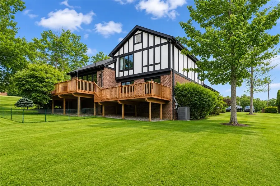 407 Hilltop Ln, Washington, PA 15301 - #2