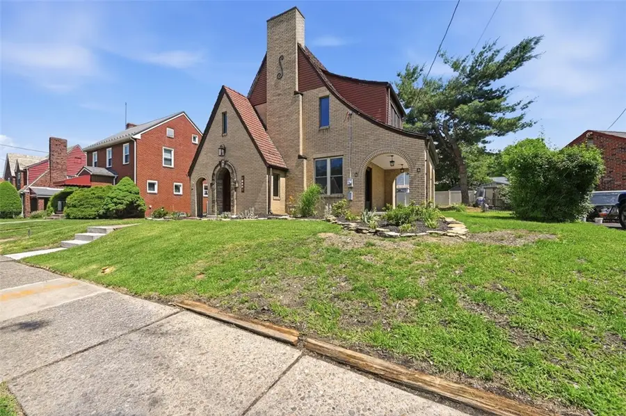 813 Locust Street Ext, New Kensington, PA 15068 - #3