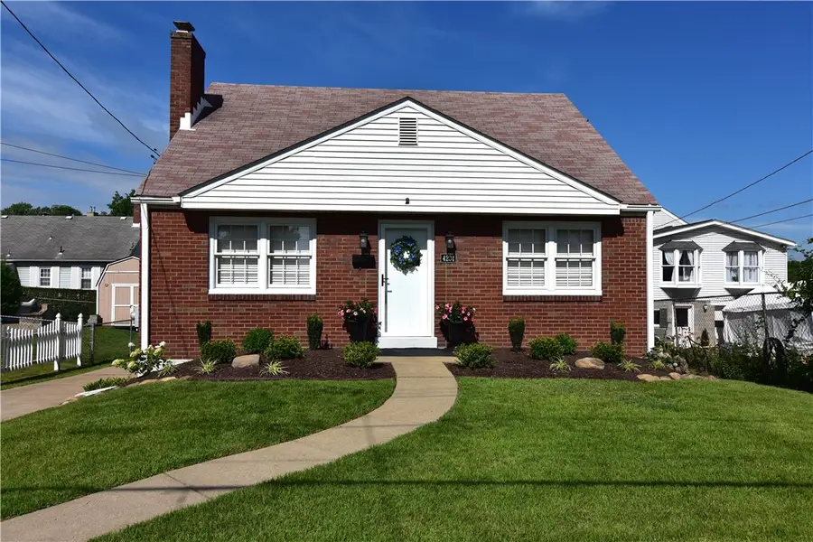 4204 Vistaview St, West Mifflin, PA 15122 - #2