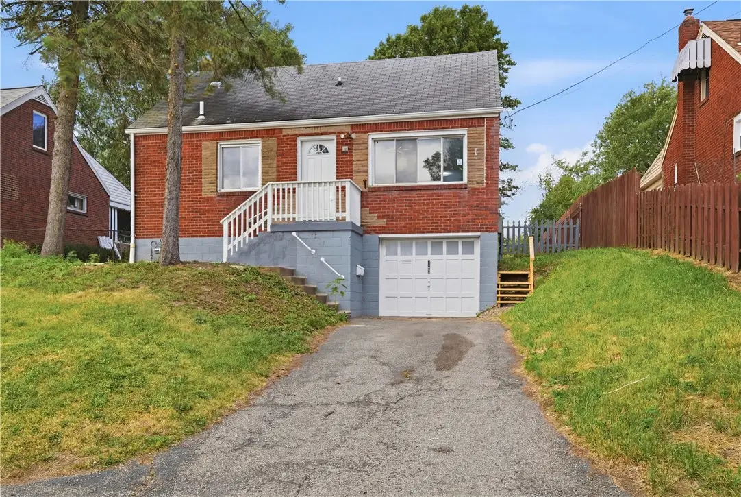 753 Edgewater Dr, West Mifflin, PA 15122 - #1