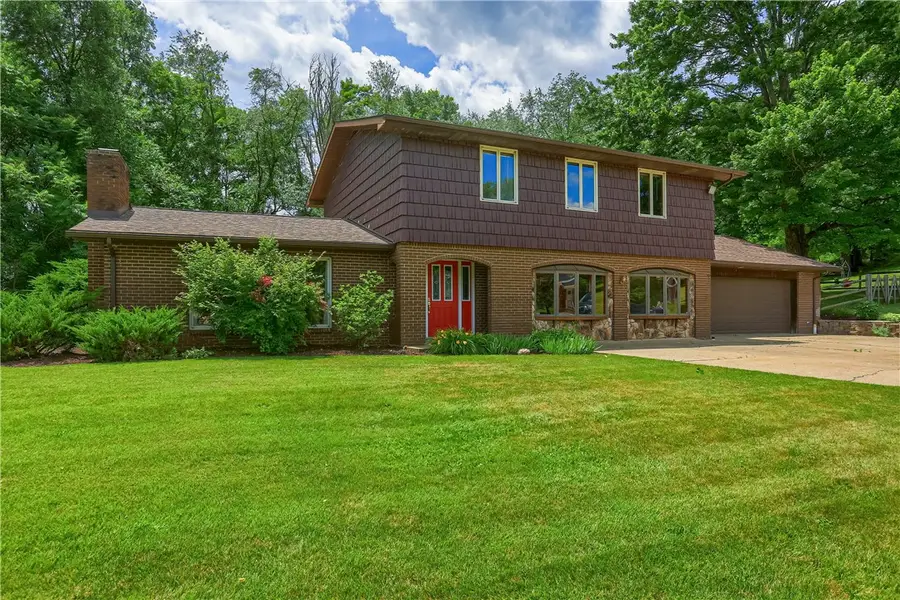 106 Colonial Way, Aliquippa, PA 15001 - #2