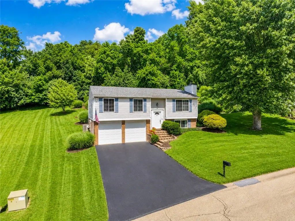 190 Deer Dr, Washington, PA 15301 - #1