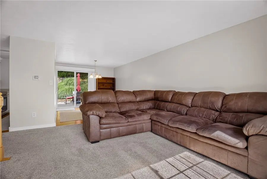 190 Deer Dr, Washington, PA 15301 - #3