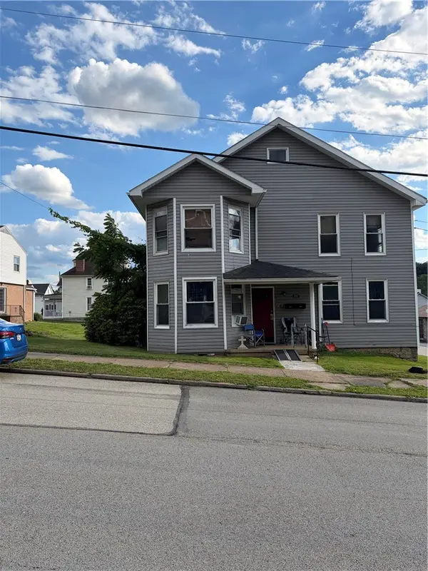 702 Vine, West Newton, PA 15089