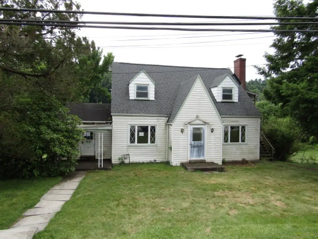 3470 Frye Ave, Finleyville, PA 15332 - #1