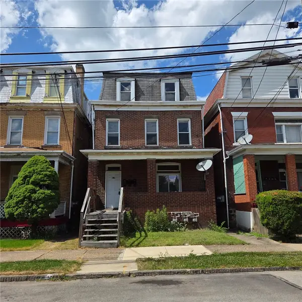 368 2nd St, Pitcairn, PA 15140