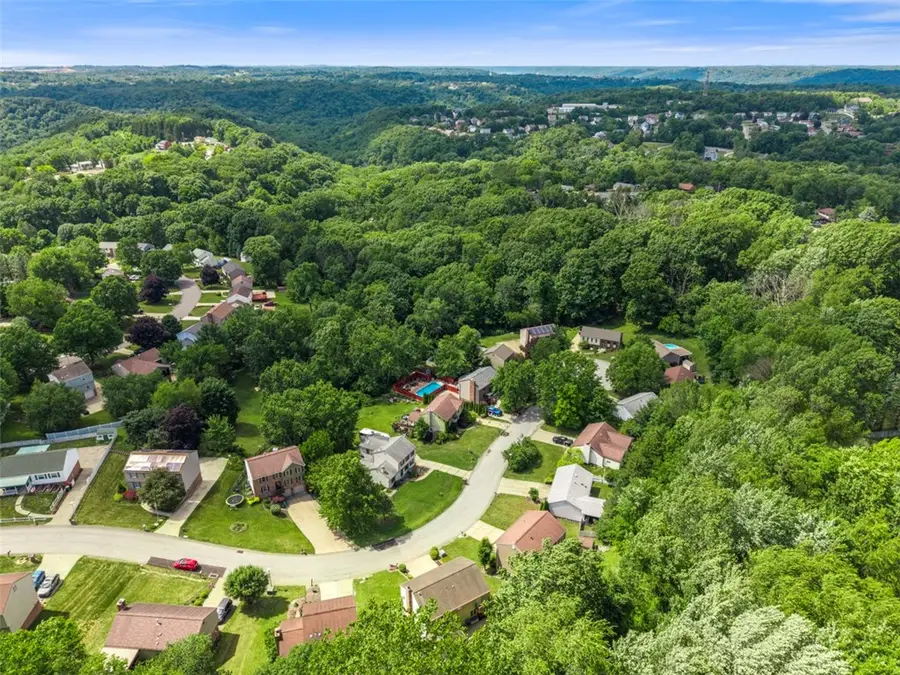 18 Kohleen Drive, McKees Rocks, PA 15136 - #3