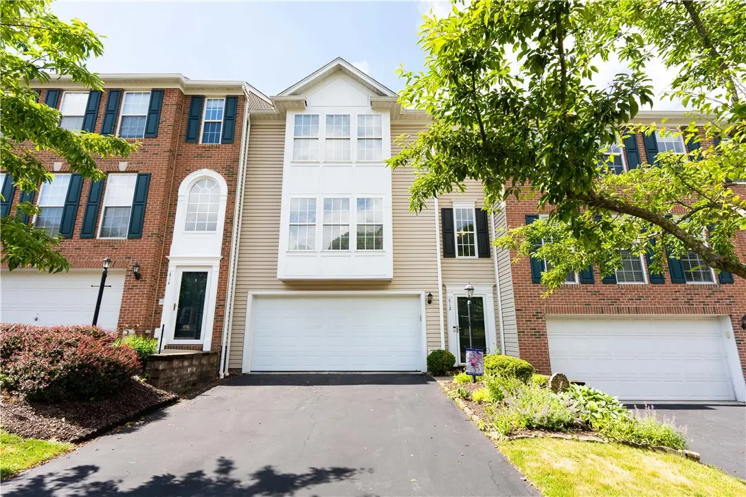 612 Village Green E Blvd, Mars, PA 16046 - #1