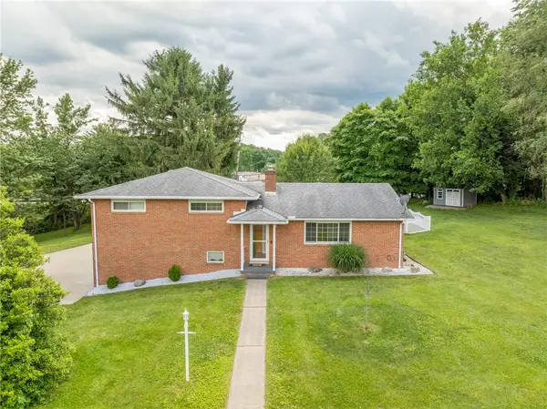 103 Chapel View Dr, Greensburg, PA 15601
