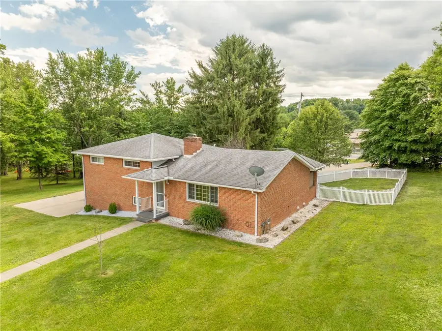 103 Chapel View Dr, Greensburg, PA 15601 - #3