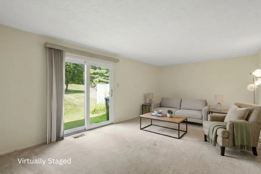 536 Hunters Path Rd, Bridgeville, PA 15017 - #2