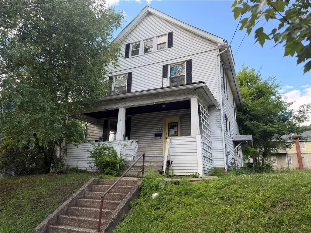 1425 Philadelphia St, Indiana, PA 15701 - #1