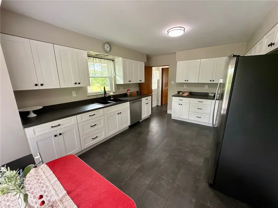 1632 Scenery Dr, Elizabeth, PA 15037 - #3