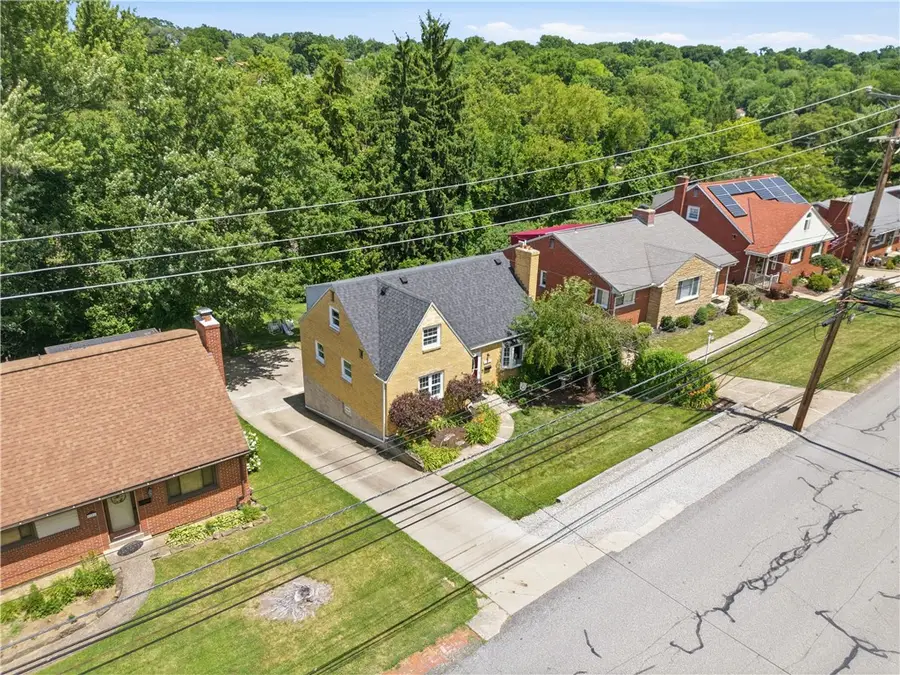 1100 Raven Dr, Pittsburgh, PA 15243 - #3