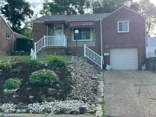 320 Glencoe Dr, West Mifflin, PA 15122