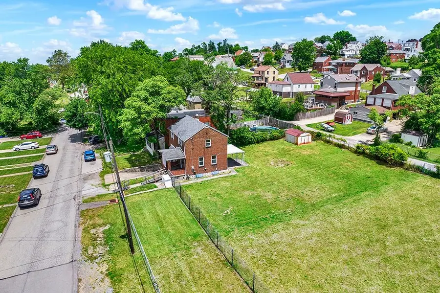 6821 Buchanan Ave, West Mifflin, PA 15122 - #3