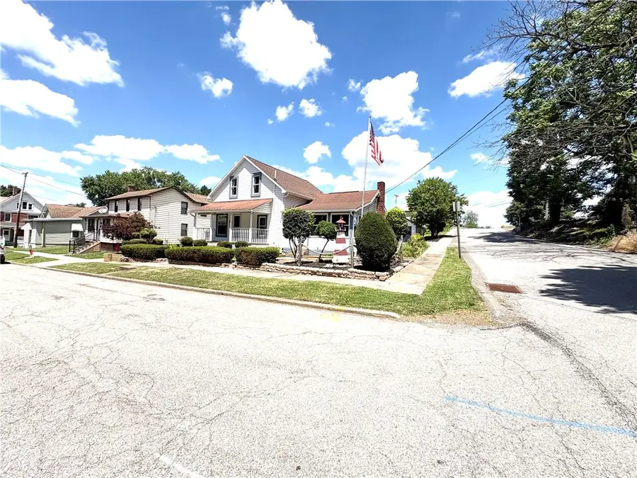 437 Liberty St, Harmony, PA 16037 - #2