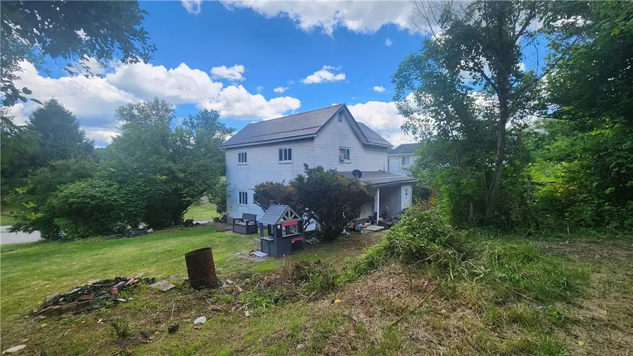 2404 Easler St, McKeesport, PA 15132 - #2