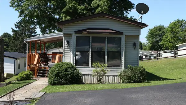 200 Forest Dr, Cranberry Twp, PA 16066