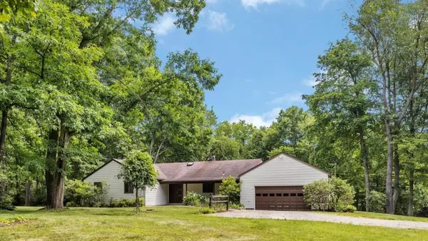 11 West St, Russellton, PA 15076