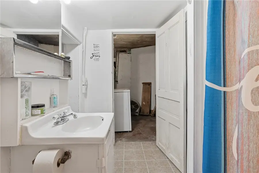 139 Leneake St, Turtle Creek, PA 15145 - #3