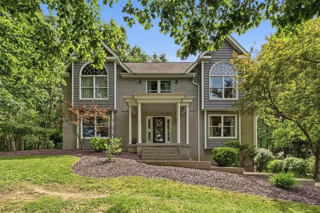 135 Elgin Ln, Evans City, PA 16033 - #1
