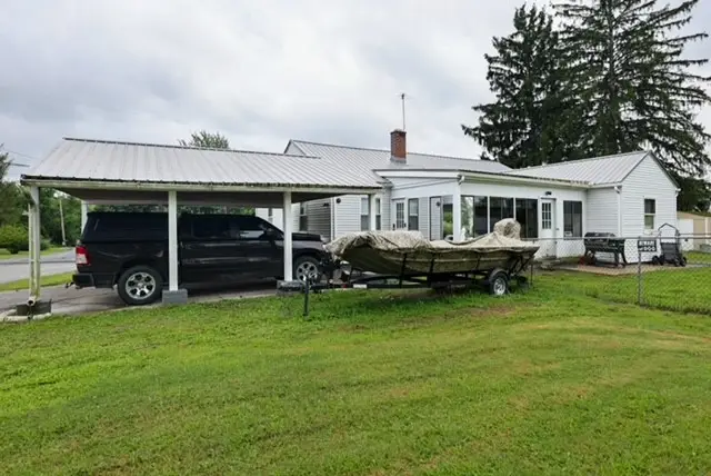 315 S Pine Street, Carmichaels, PA 15320 - #1