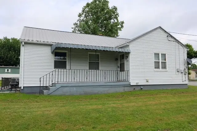 315 S Pine Street, Carmichaels, PA 15320 - #2