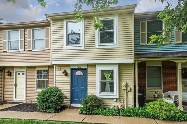 706 Bonnie Brae Dr #706, Coraopolis, PA 15108