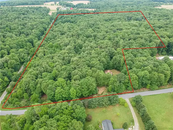 365 Klein Rd, Sandy Lake, PA 16145