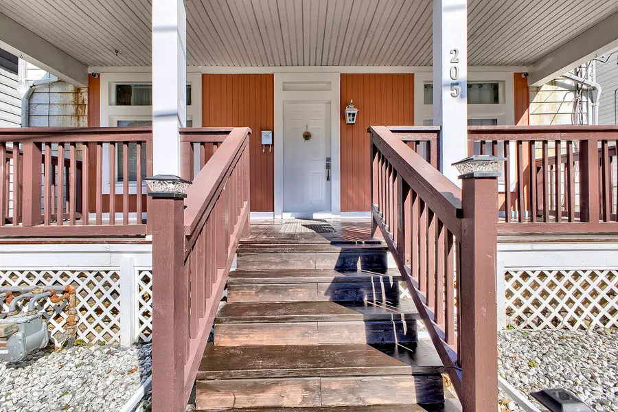 205 N 3rd Street, Jeannette, PA 15644 - #2