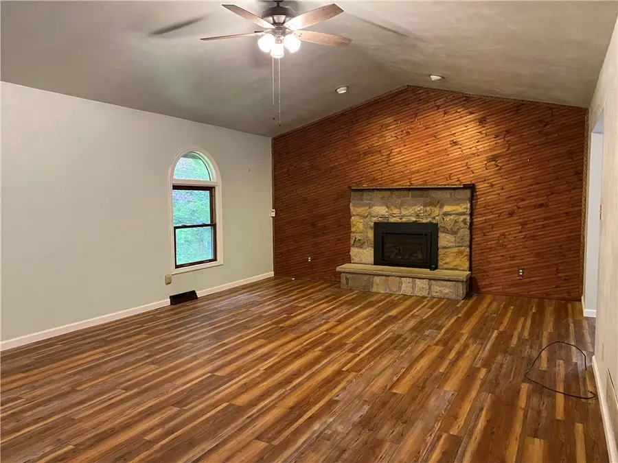 120 Alter Rd., New Kensington, PA 15068 - #3