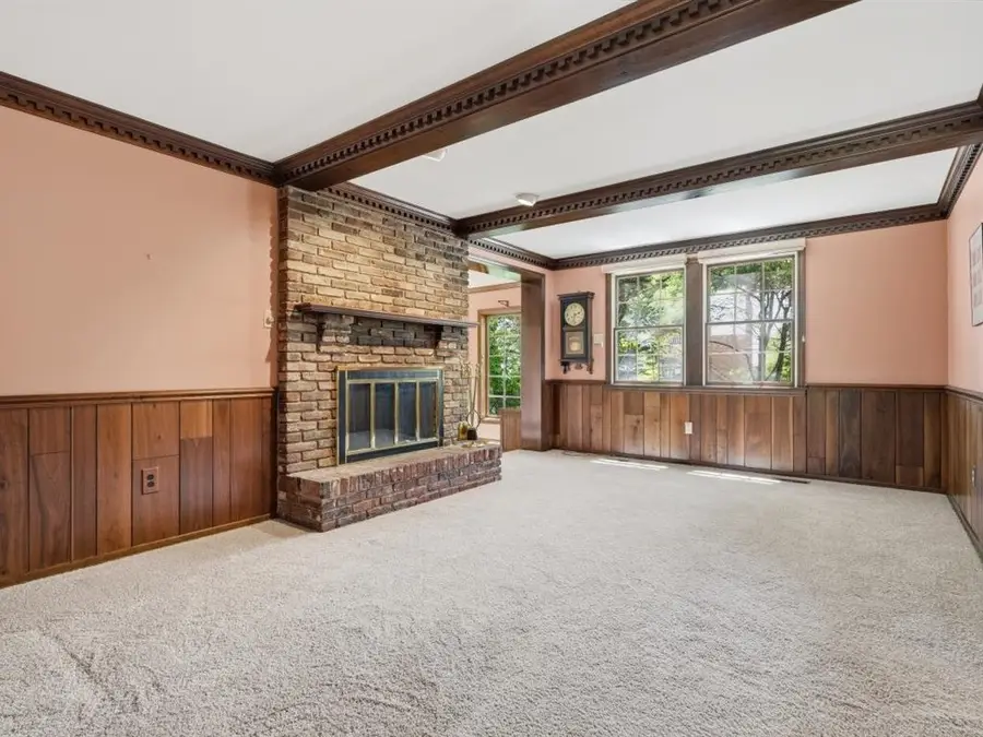 153 Seegar Rd, Upper Saint Clair, PA 15241 - #3