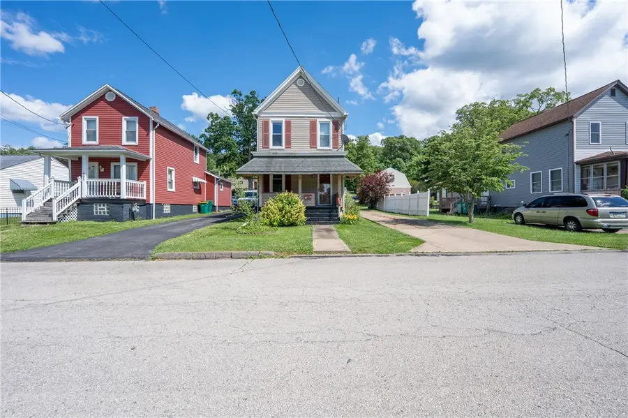 407 W 5th Ave, Derry, PA 15627 - #2