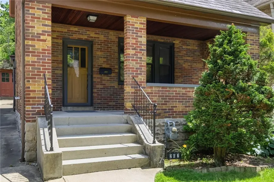 207 Altoona Pl, Pittsburgh, PA 15228 - #2