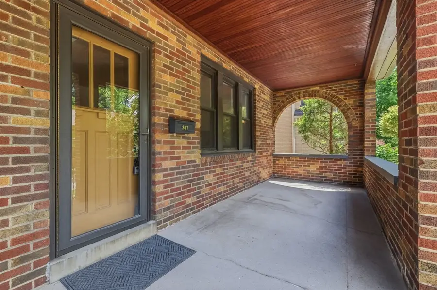 207 Altoona Pl, Pittsburgh, PA 15228 - #3