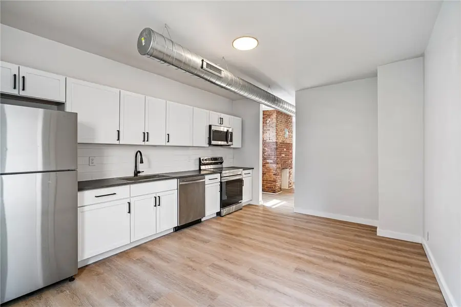 3206 Dobson St, Pittsburgh, PA 15219 - #3