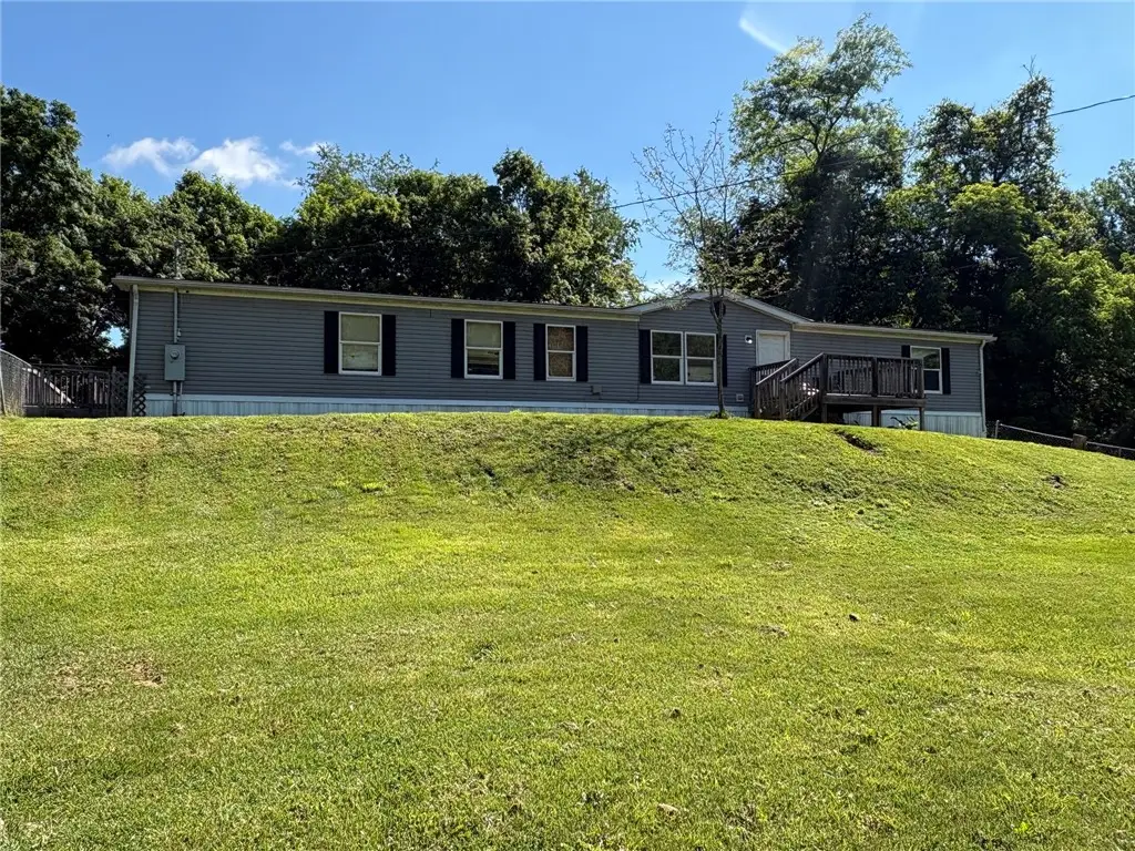 1476 S Eighty Eight Rd, Greensboro, PA 15338 - #1