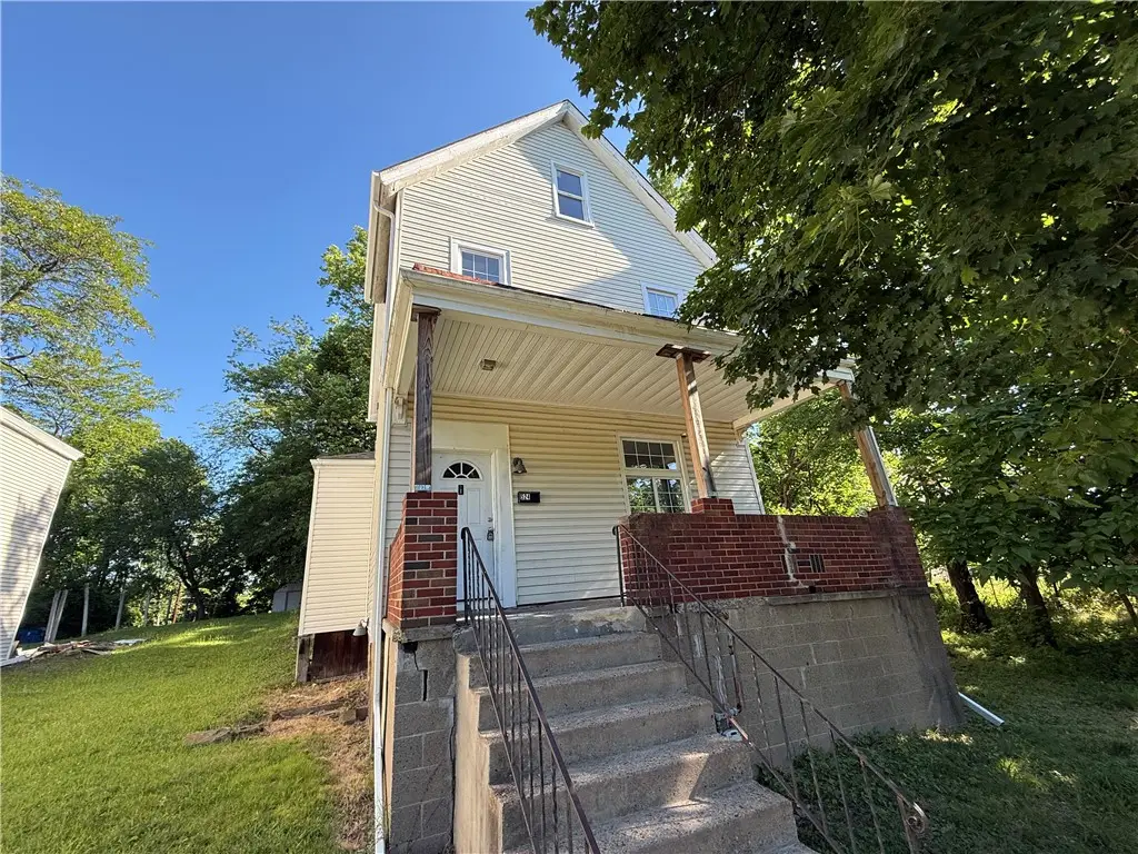524 W Burgess St, Pittsburgh, PA 15214 - #1