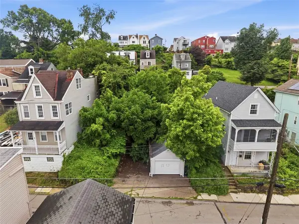 2712 Burham St, Pittsburgh, PA 15203