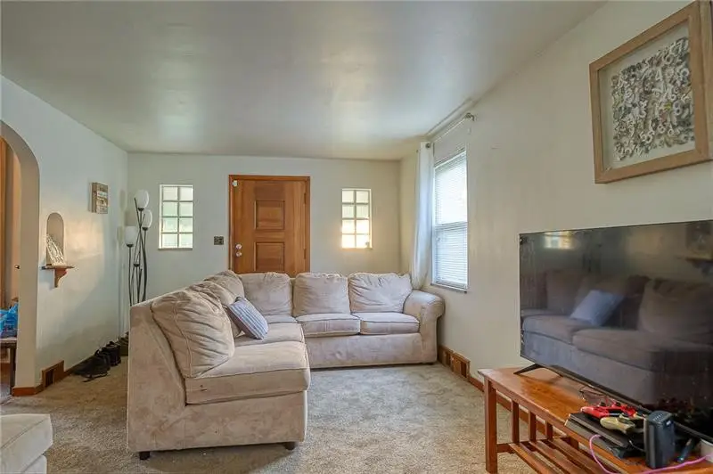 5208 White Oak Dr, Verona, PA 15147 - #2