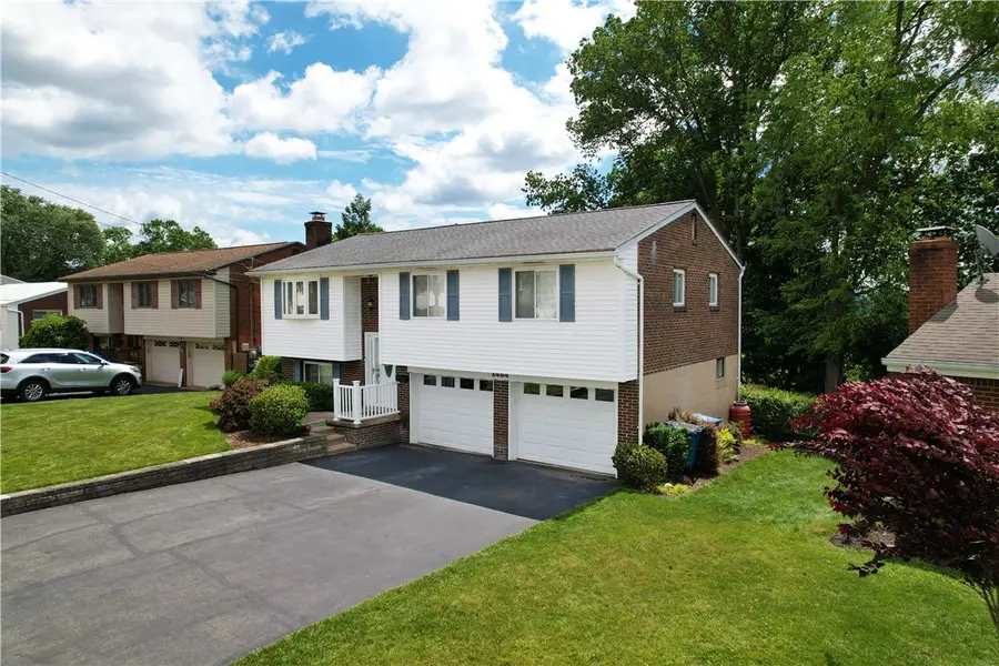 1484 Loretta Dr, Pittsburgh, PA 15235 - #3
