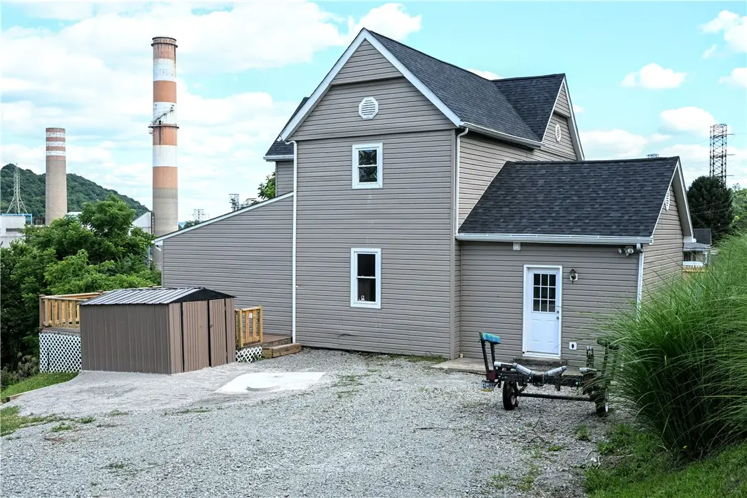 42 Kennedy Rd, New Eagle, PA 15067 - #1