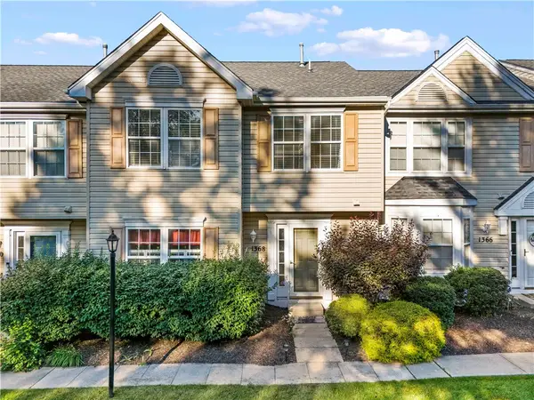 1368 Meadowbrook Dr, Canonsburg, PA 15317