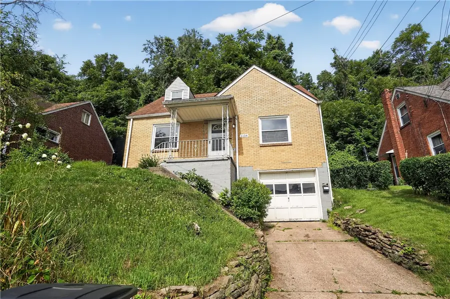1104 Porter St, McKeesport, PA 15132 - #2