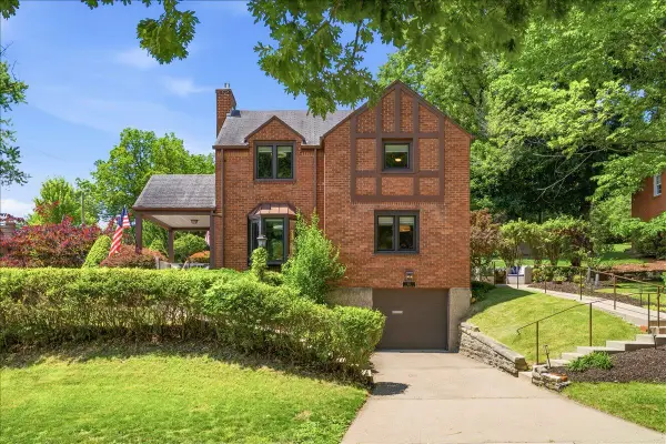 332 Sleepy Hollow Road, Pittsburgh, PA 15228