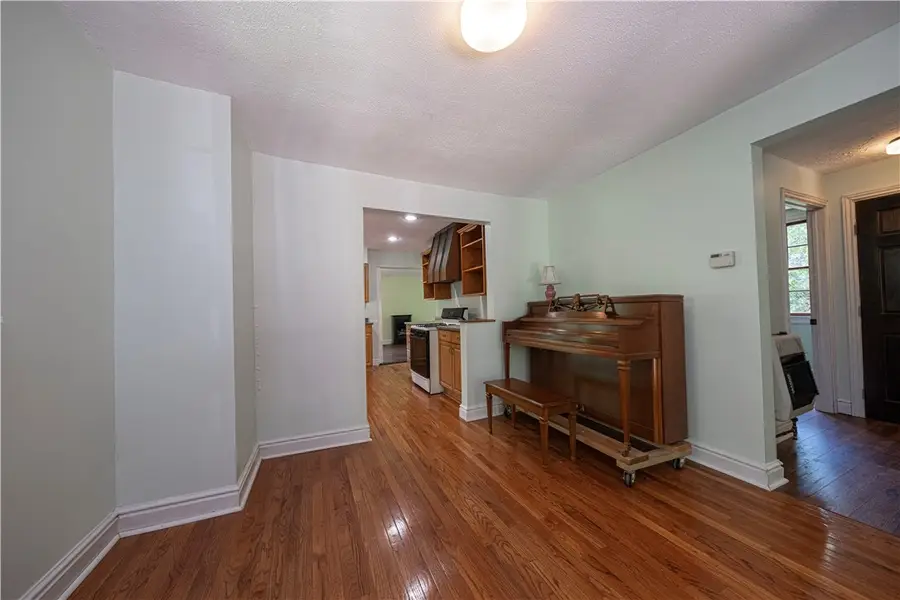 50 Center Ave, West View, PA 15229 - #3