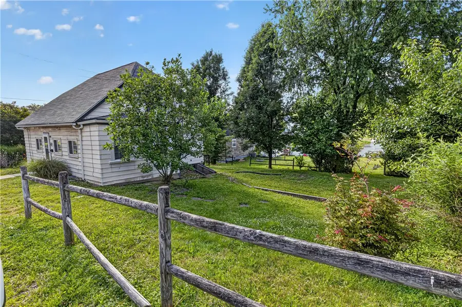 603 Hazel St, West Mifflin, PA 15122 - #2